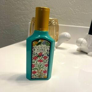Gucci Flora Gorgeous Jasmine Eau de Parfum 1.6 oz